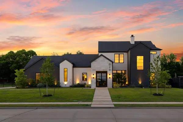 329 Renaissance Lane,  Heath,  TX 75032