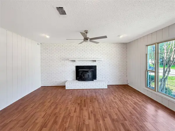 305 Deer Creek Road, Everman, TX 76140