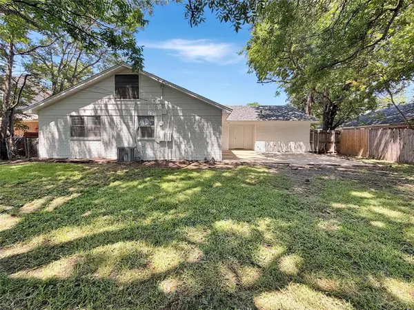 305 Deer Creek Road, Everman, TX 76140