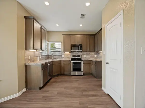 3310 Sweetwater Way, Sherman, TX 75090