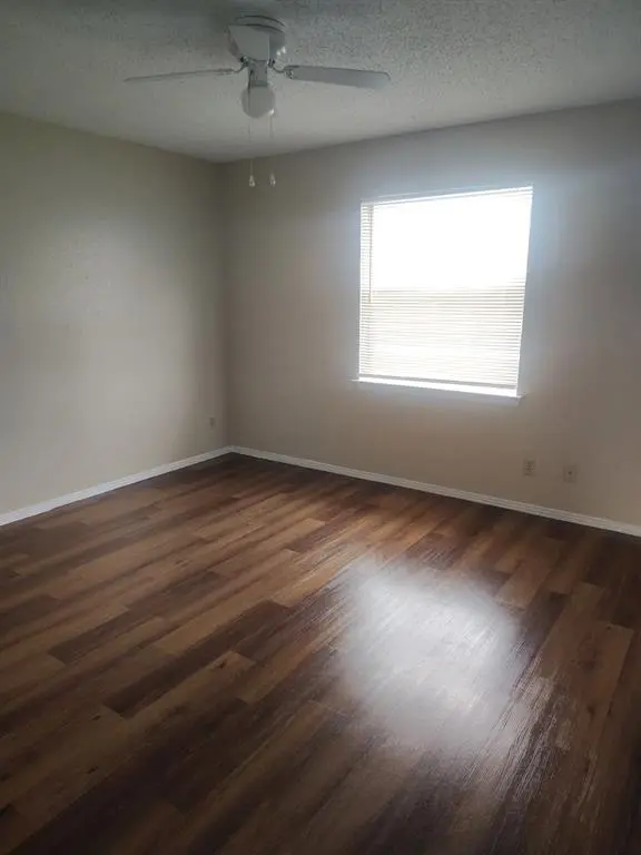 5917 SHADYDELL Drive, Fort Worth, TX 76135