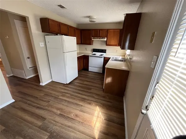 5917 SHADYDELL Drive, Fort Worth, TX 76135