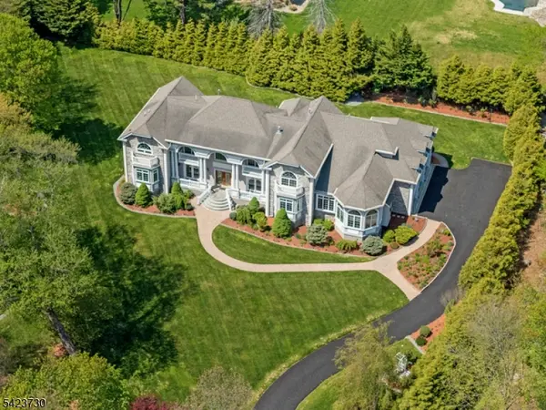 17 Constitution Ave, Roxbury Twp., NJ 07876