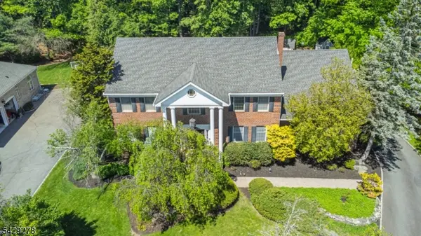 14 Fox Run, North Caldwell Boro, NJ 07006