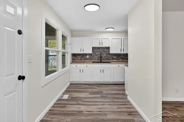 1813 Bayberry LN, Flint, MI 48507