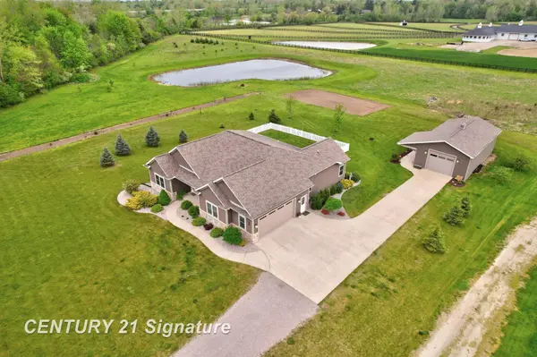 11056 Sarle RD, Tittabawassee Twp, MI 48623