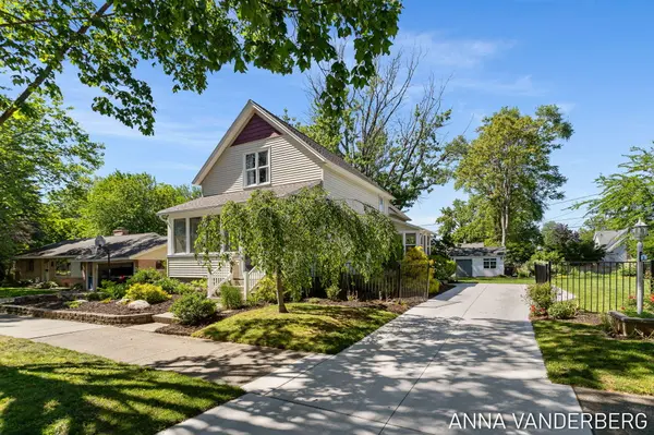 31 W 28th ST, Holland City, MI 49423