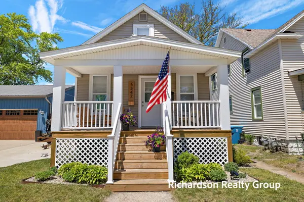 1347 Columbus AVE, Grand Haven City, MI 49417