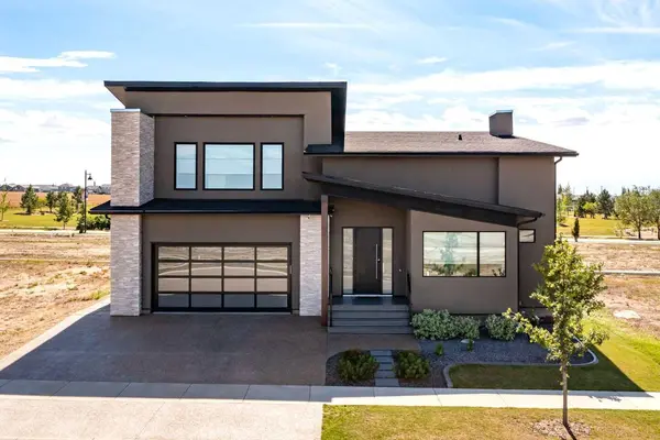 11 Tenhove ST, Red Deer, AB T4P 0L1