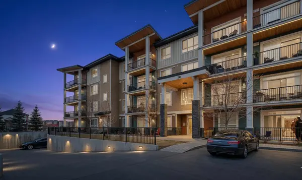 10 WALGROVE WALK SE #304, Calgary, AB T2X4E3