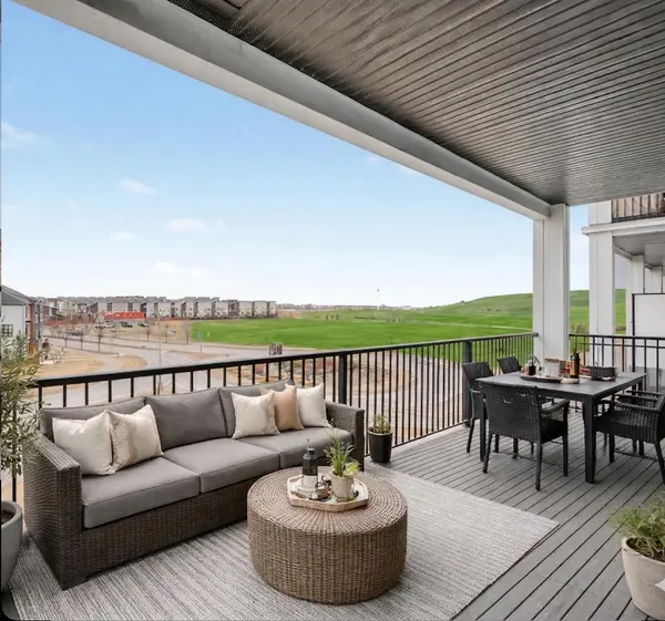 10 WALGROVE WALK SE #304, Calgary, AB T2X4E3