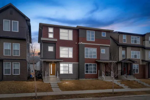 569 savanna BLVD NE, Calgary, AB T3J0X3