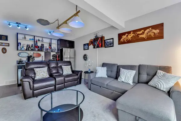 569 savanna BLVD NE, Calgary, AB T3J0X3