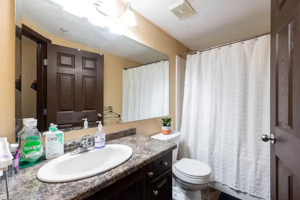10217 Queen ST #202, Fort Mcmurray, AB T9H 5S5