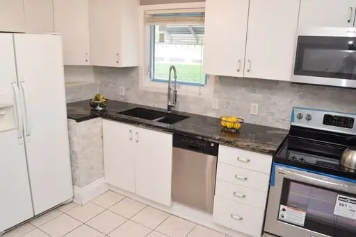66 Acton AVE, Toronto C06, ON M3H 4H1