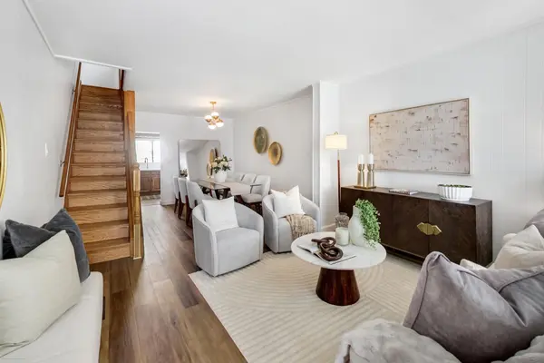 145 Hillingdon AVE, Toronto E02, ON M4C 3J1