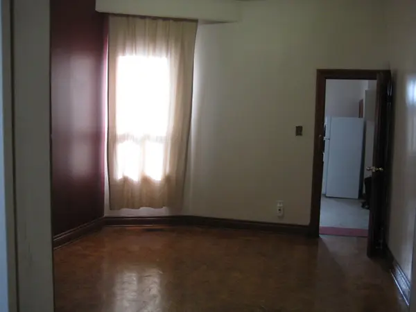 759 Gerrard ST E #Main Fl, Toronto E01, ON M4M 1Y5