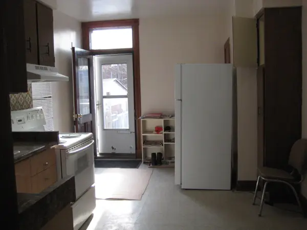 759 Gerrard ST E #Main Fl, Toronto E01, ON M4M 1Y5