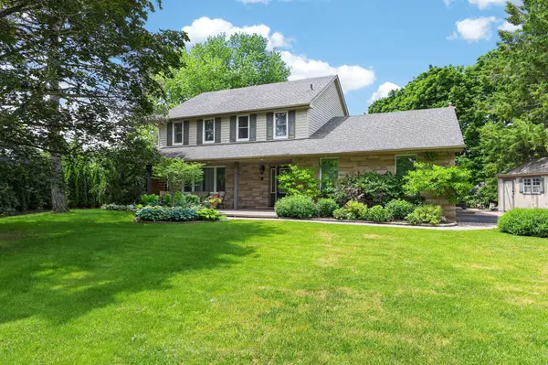 8 Grant CT, East Gwillimbury, ON L0G 1R0