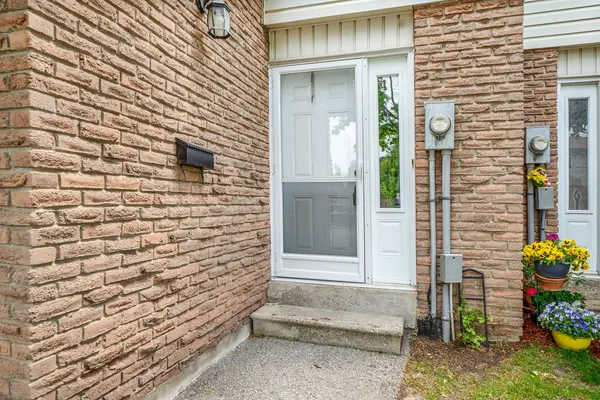261 Rose ST #4, Barrie, ON L4M 2V3