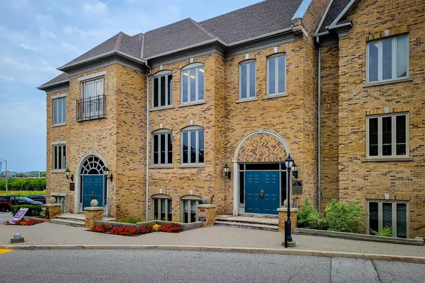 416 North Service RD E #300, Oakville, ON L6H 5R2