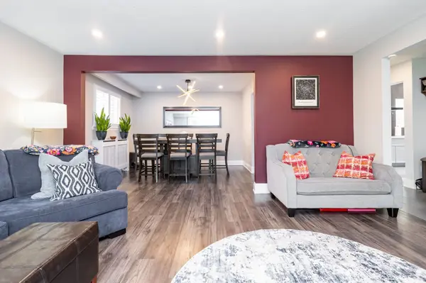 3515 Gallager DR, Mississauga, ON L5C 2N2