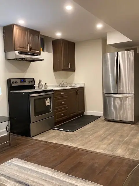 2064 Glenada CRES #BSMNT, Oakville, ON L6H 4M2