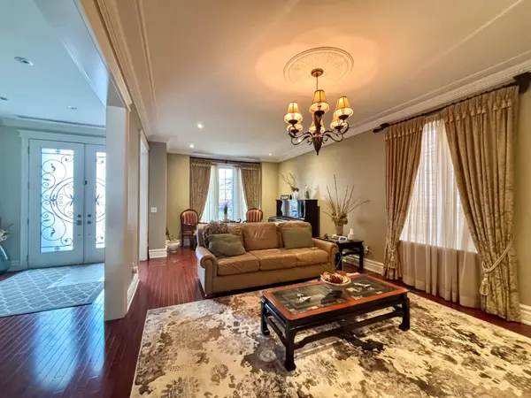 38 Wilmar RD, Toronto W08, ON M9B 3R9