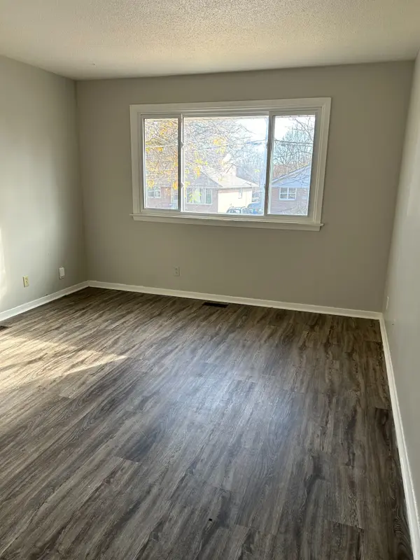 18 Union ST, Belleville, ON K8P 2B6