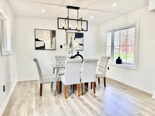 77 Elford CRES, Hamilton, ON L8K 5K8