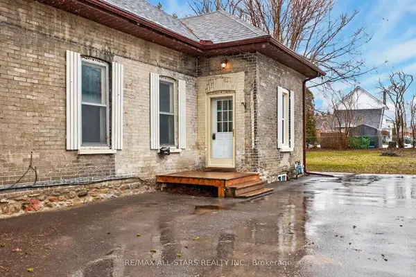 36 Caroline ST, Kawartha Lakes, ON K9V 1T1