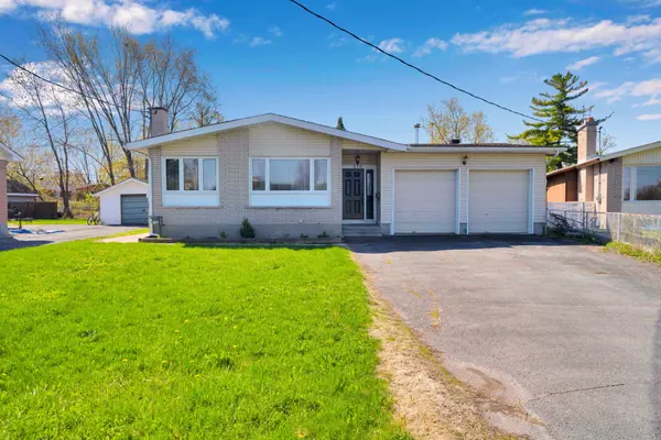 876 Balsam DR, Orleans - Cumberland And Area, ON K1E 1B5