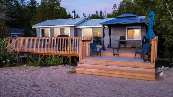 37 RONALD ST, Northern Bruce Peninsula, ON N0H 1X0