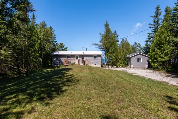37 RONALD ST, Northern Bruce Peninsula, ON N0H 1X0