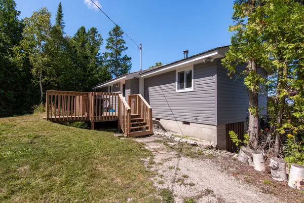 37 RONALD ST, Northern Bruce Peninsula, ON N0H 1X0