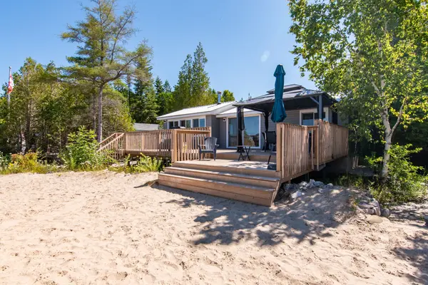 37 RONALD ST, Northern Bruce Peninsula, ON N0H 1X0