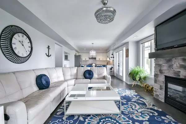 15 Carnoustie LN, Georgian Bay, ON L0K 1S0