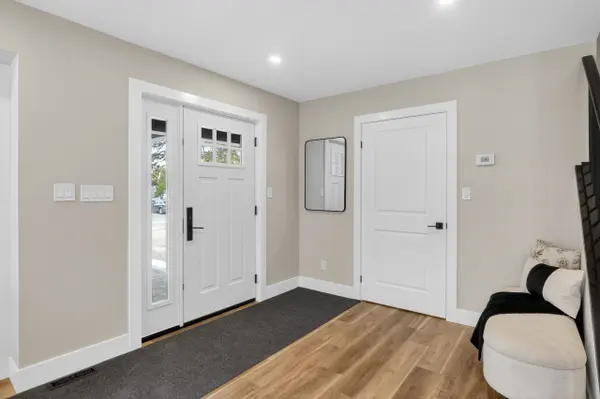 293 Main ST, North Middlesex, ON N0M 2K0