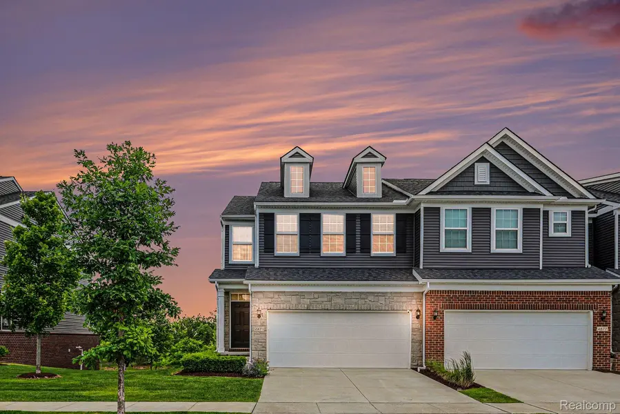 4871 Broomfield WAY, Orion Charter Township, MI 48359