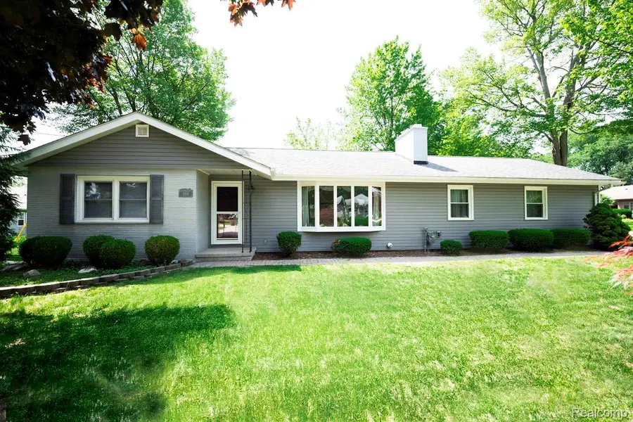 2016 Brandywine LN, Port Huron, MI 48060