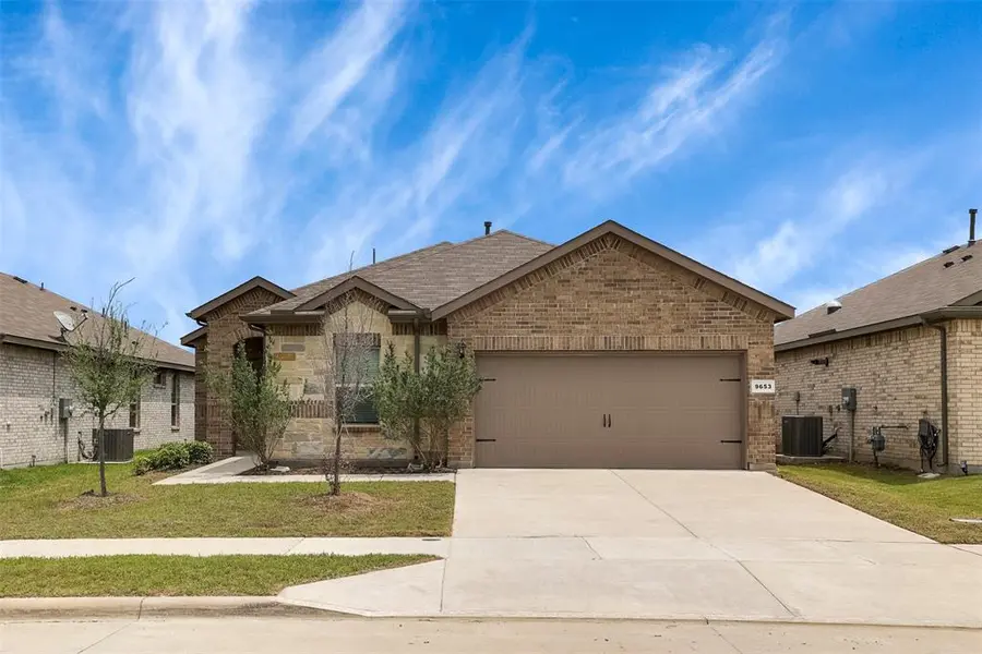 9653 Alderleaf Trail, Fort Worth, TX 76036