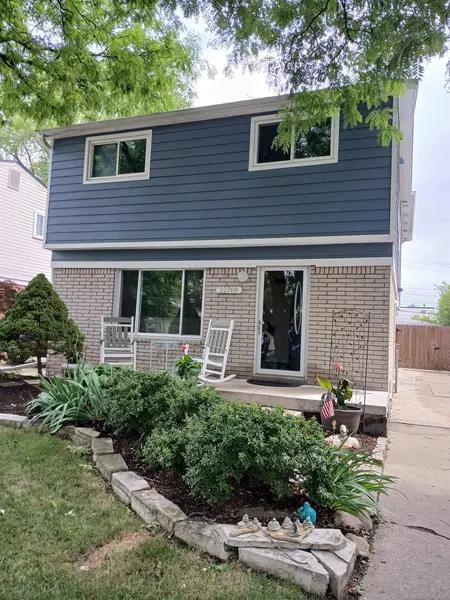 22700 Grove ST, St Clair Shores, MI 48080