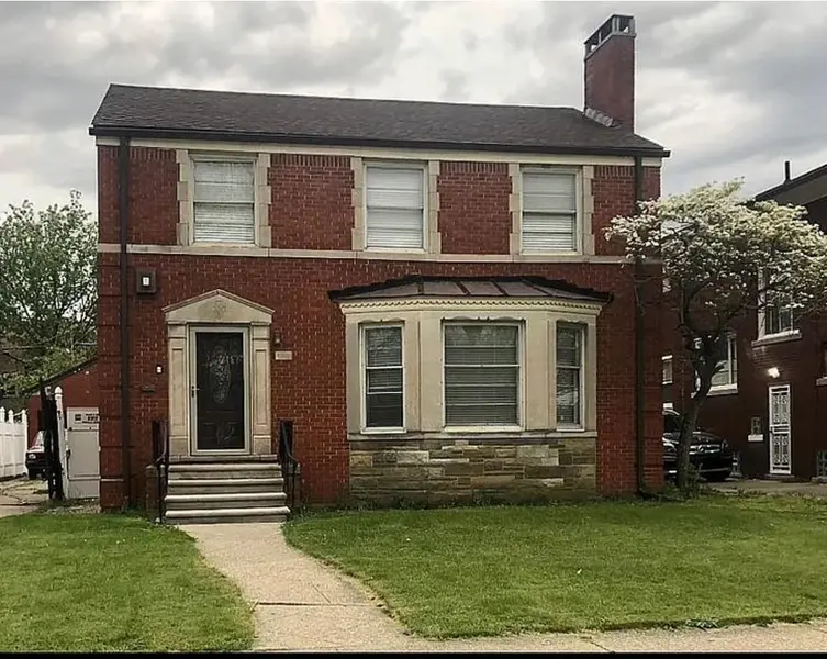 8312 E Outer DR, Detroit, MI 48213