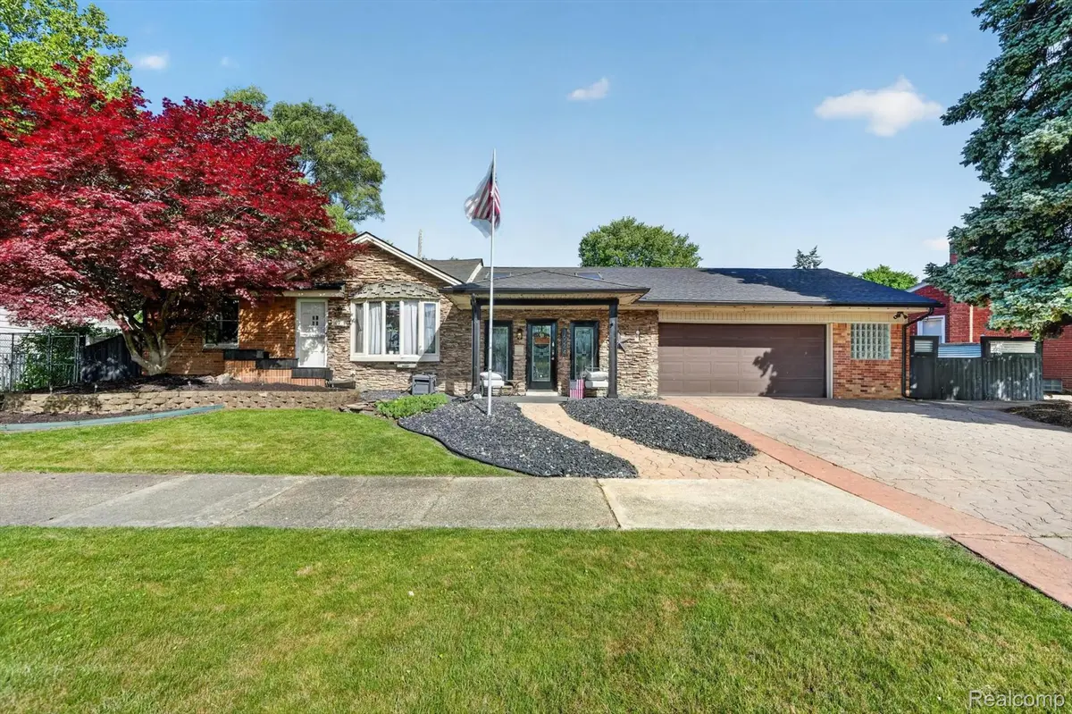 16244 Philomene BLVD, Allen Park, MI 48101