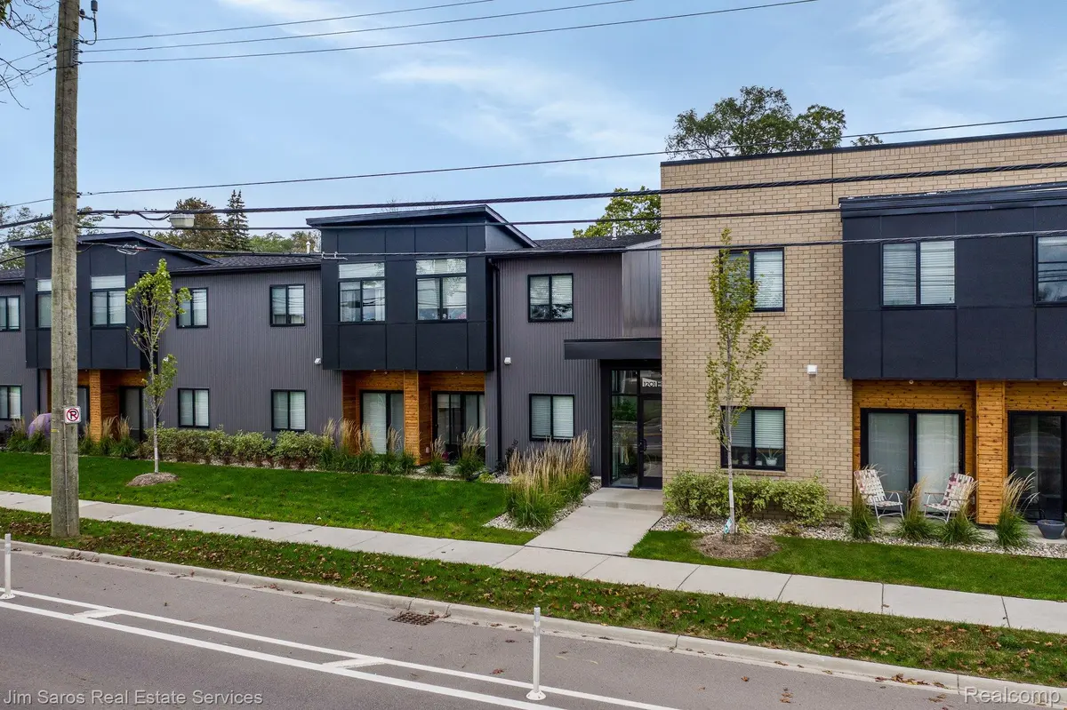 1201 Woodward Heights #16, Ferndale, MI 48220