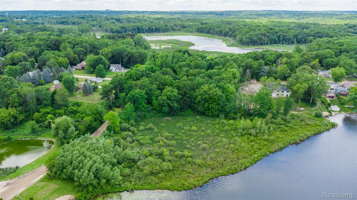 00 Big Lake Road, Springfield Charter Township, MI 48350