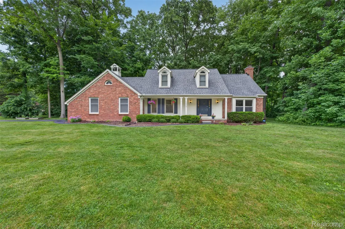 7556 Olde Sturbridge TRL, Independence Charter Township, MI 48348