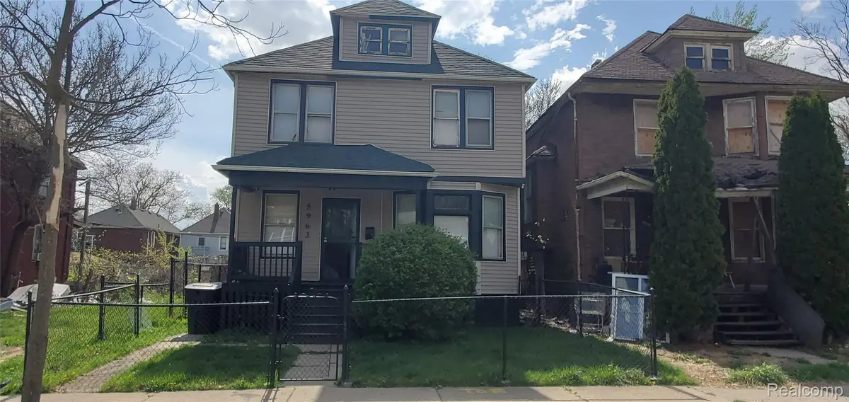 5963 Iroquois ST, Detroit, MI 48213