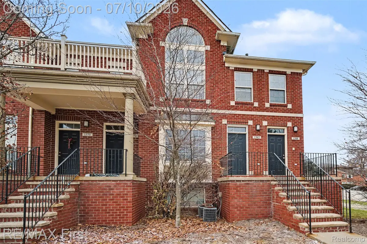 1582 Devon LN, Troy, MI 48084