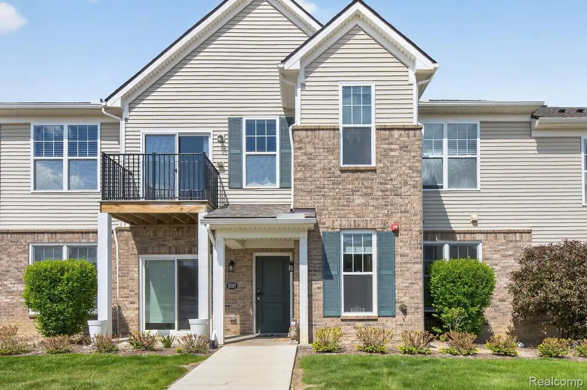 9789 Ridge Run ST, Hartland Township, MI 48855